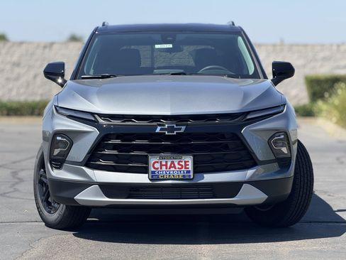 New 2025 Chevrolet Blazer LT w/ Midnight/Sport Edition image 2