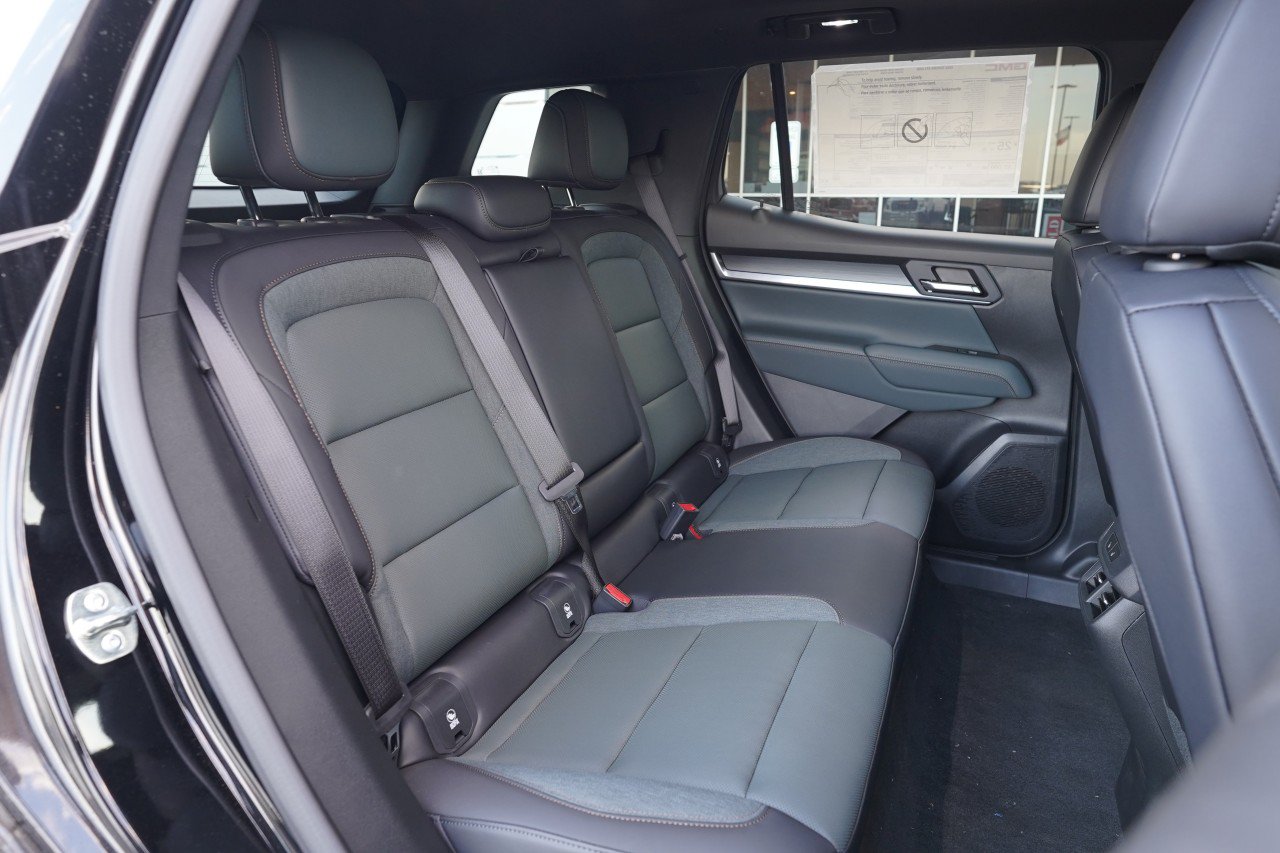 New 2026 GMC Terrain AT4 w/ Convenience Package III AWD/4WD image 45