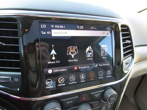 Used 2021 Jeep Grand Cherokee Limited w/ Trailer Tow Group IV image 20