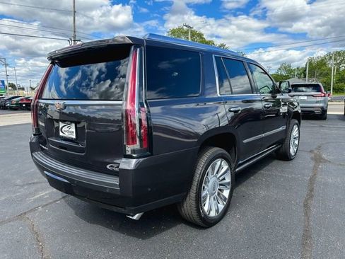 Used 2017 Cadillac Escalade Platinum AWD/4WD image 8