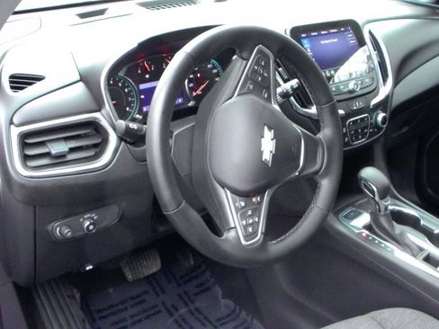 Used 2023 Chevrolet Equinox LT image 5