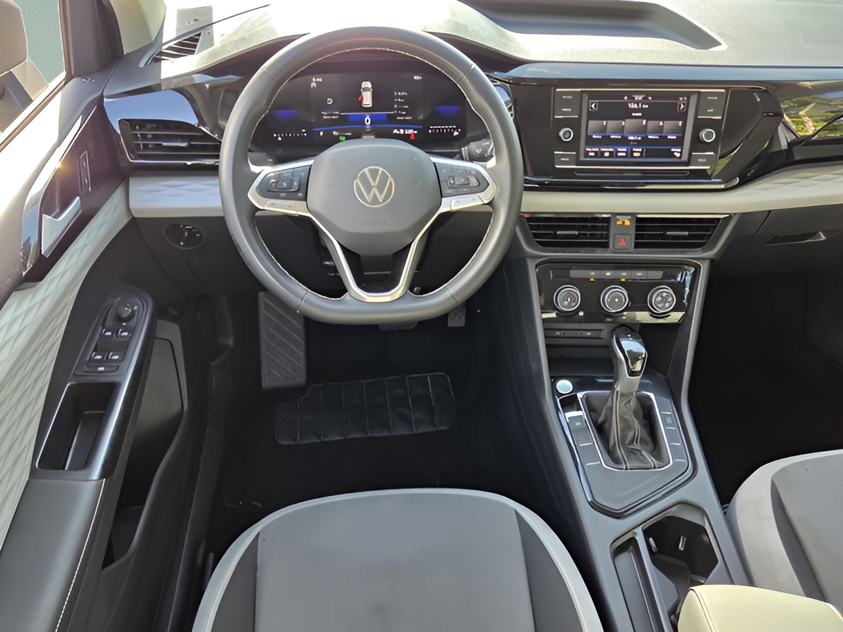 Used 2024 Volkswagen Taos S FWD image 11