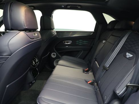 New 2025 Bentley Bentayga image 20