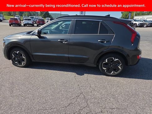 Certified 2023 Kia Niro Wind w/ Wind Preserve Package FWD image 4