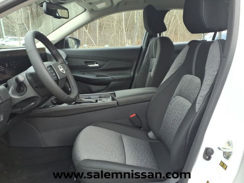 New 2026 Nissan Sentra SV w/ SV Convenience Package FWD image 9