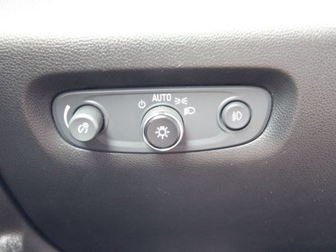 Used 2019 Chevrolet Traverse LT w/ LPO, Blackout Package AWD/4WD image 25