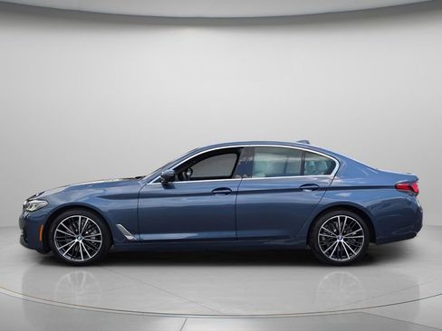 Used 2023 BMW 530i w/ Premium Package RWD image 3