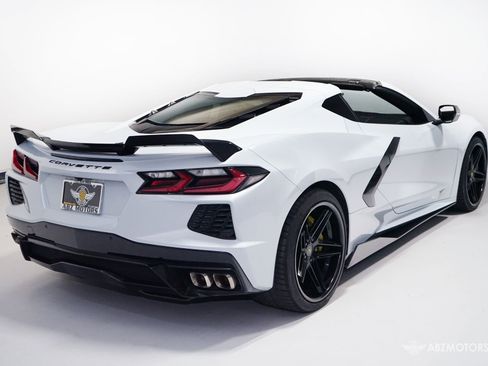 Used 2021 Chevrolet Corvette Stingray Coupe w/ Z51 Performance Package RWD image 5