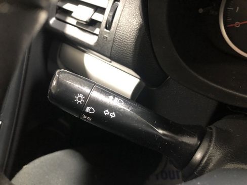 Used 2015 Subaru Forester 2.5i Premium w/ All-Weather Package image 21