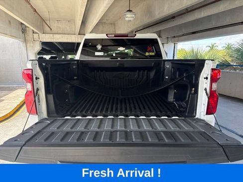 Used 2024 Chevrolet Silverado 1500 Custom Trail Boss w/ LPO, Dark Essentials Package AWD/4WD image 18