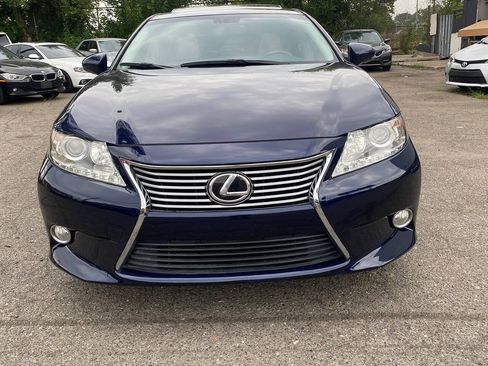 Used 2013 Lexus ES 350 w/ Luxury Pkg FWD image 4