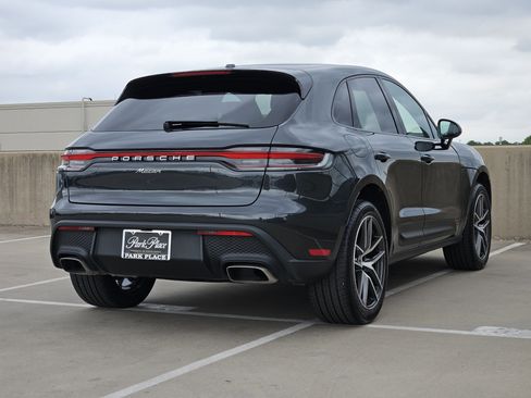 Certified 2025 Porsche Macan image 8