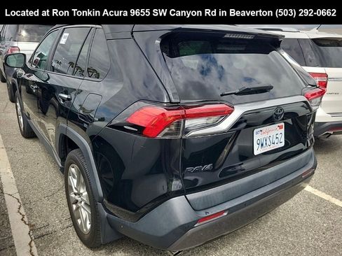 Used 2019 Toyota RAV4 Limited w/ Advanced Technology Package AWD/4WD image 5