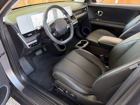 Used 2022 Hyundai Ioniq 5 SEL image 2