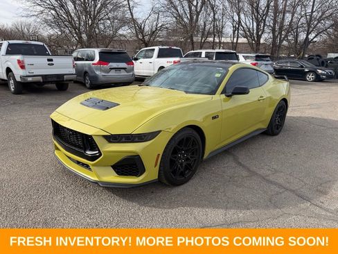 Used 2025 Ford Mustang GT Premium w/ GT Performance Package image 3