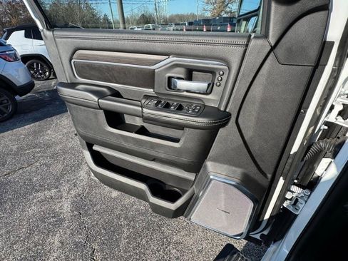 New 2026 RAM 3500 Laramie AWD/4WD image 25