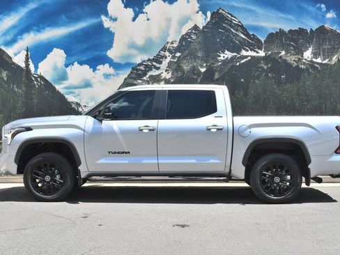 Used 2024 Toyota Tundra Limited AWD/4WD image 7