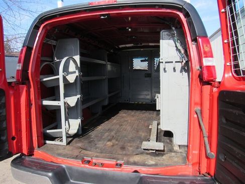 Used 2017 Chevrolet Express 3500 image 11