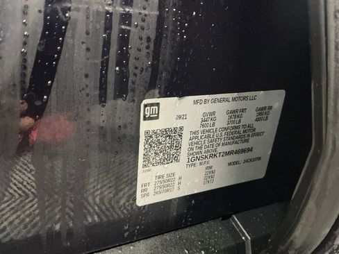 Used 2021 Chevrolet Tahoe RST w/ Luxury Package image 34