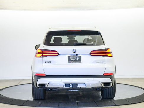 Used 2026 BMW X5 sDrive40i w/ Premium Package RWD image 3