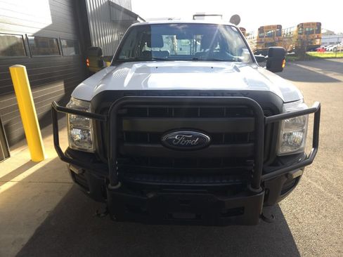 Used 2014 Ford F250 XL w/ Power Equipment Group RWD image 9