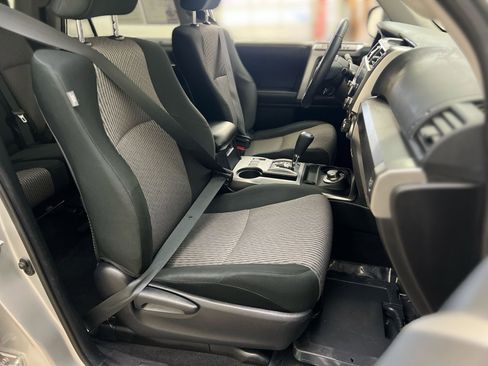 Used 2021 Toyota 4Runner SR5 image 24