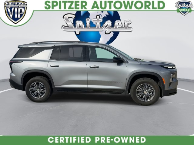 Used 2025 Chevrolet Traverse LT w/ Driver Confidence Package FWD image 17