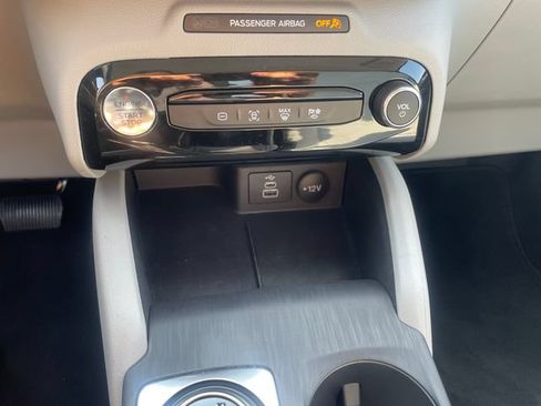 Used 2026 Ford Escape SE FWD image 14