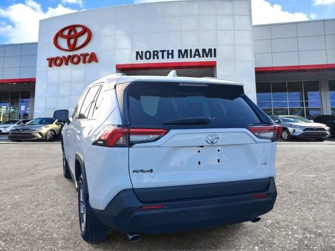 Used 2024 Toyota RAV4 XLE w/ Convenience Package FWD image 3