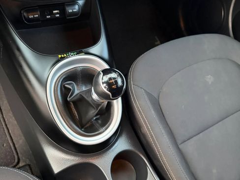 Used 2017 Kia Soul FWD image 13