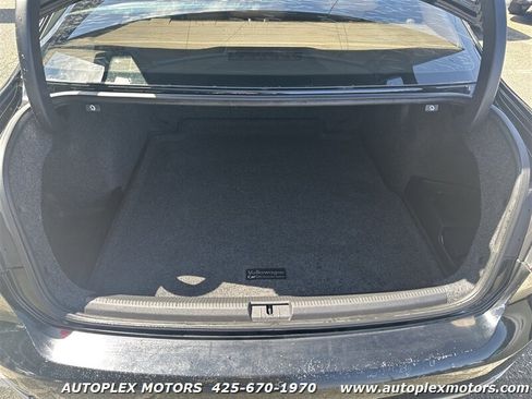 Used 2013 Volkswagen Passat TDI SEL Premium image 10