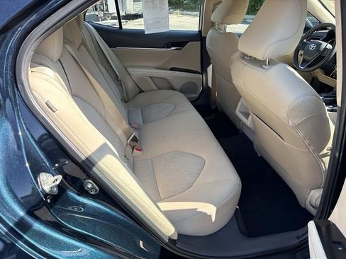 Used 2020 Toyota Camry LE FWD image 11