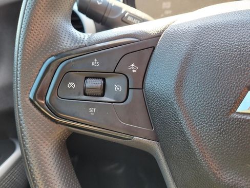 Used 2025 Chevrolet Trax LS w/ LS Convenience Package FWD image 28