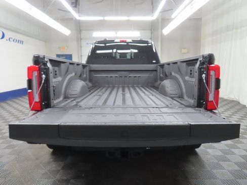 Used 2025 Ford F450 Platinum image 44
