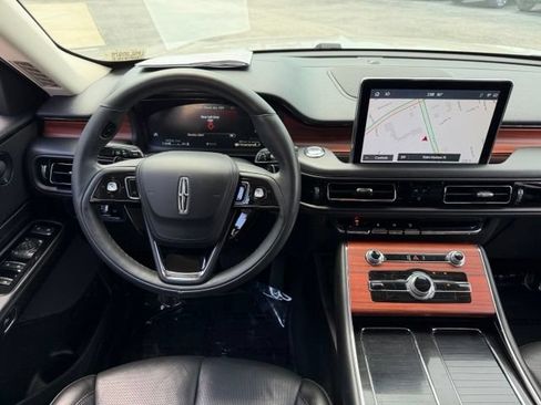 Certified 2023 Lincoln Aviator Reserve AWD/4WD image 18