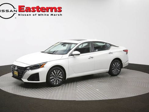 Used 2023 Nissan Altima 2.5 SV w/ SV Premium Package AWD/4WD image 57