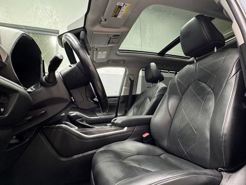 Used 2021 Toyota Highlander Platinum AWD/4WD image 13