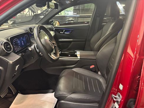 Used 2025 Mercedes-Benz GLC 350e GLC 350e image 9