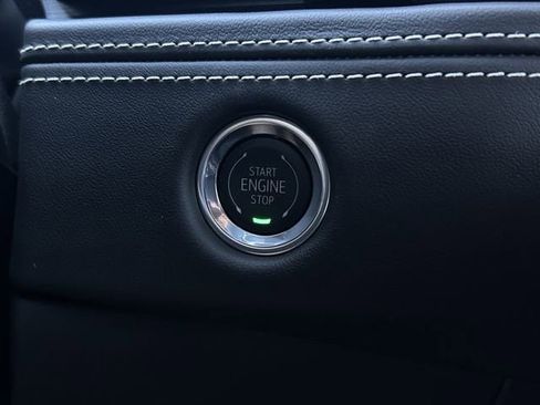 New 2026 Cadillac Escalade ESV Platinum Sport w/ LPO, ONYX Package image 17