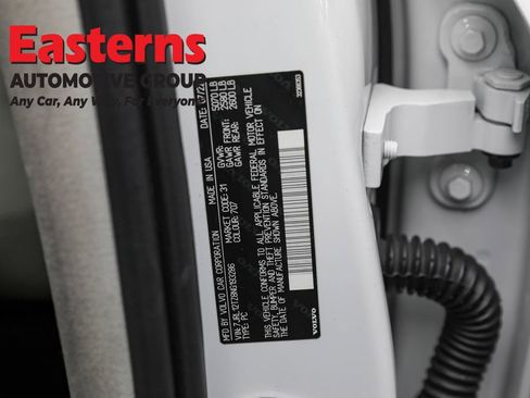 Used 2022 Volvo S60 B5 Momentum image 35