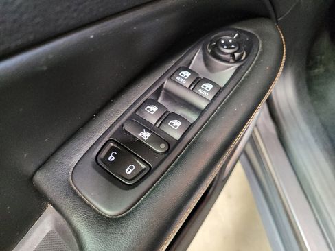 Used 2018 Jeep Compass Latitude w/ Popular Equipment Group FWD image 27
