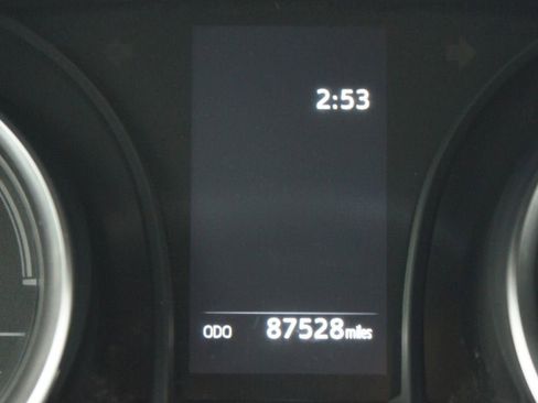 Used 2024 Toyota Camry LE FWD image 4