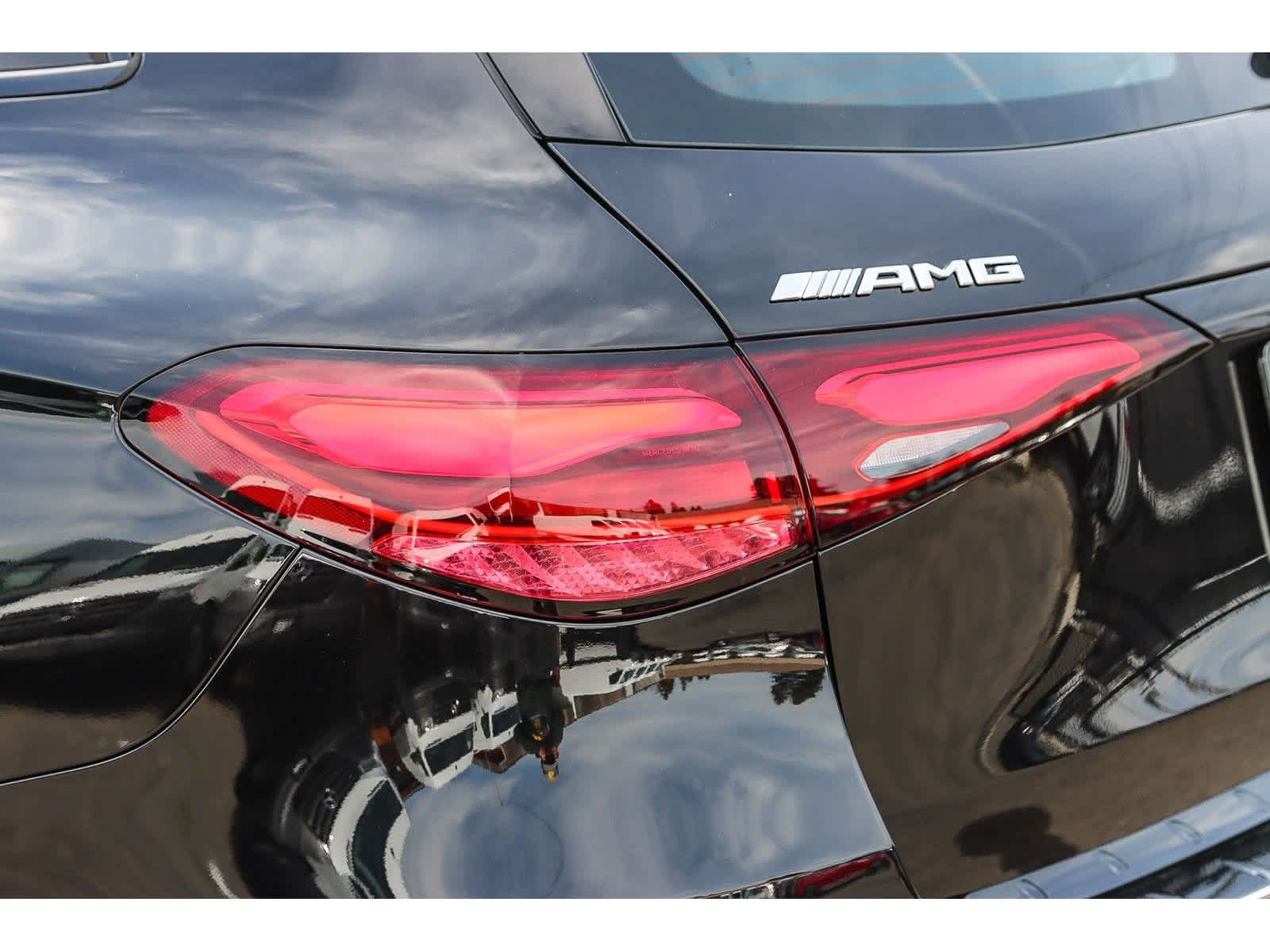 New 2025 Mercedes-Benz GLC 43 AMG 4MATIC image 8