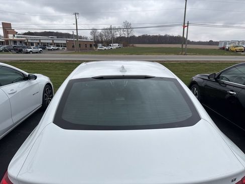 Used 2017 Chevrolet Malibu LT image 41