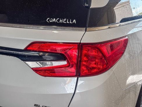 Used 2022 Honda Odyssey Elite image 8