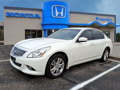 Used 2011 INFINITI G37 x w/ Premium Pkg