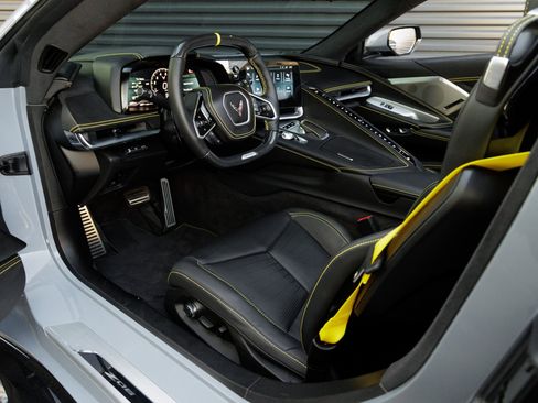 Used 2024 Chevrolet Corvette Z06 w/ Battery Protection Package image 4