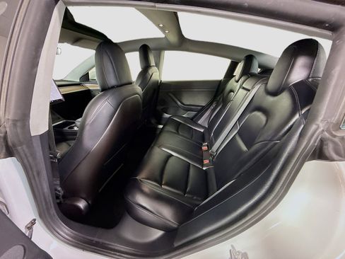 Used 2021 Tesla Model 3 Standard Range Plus image 24