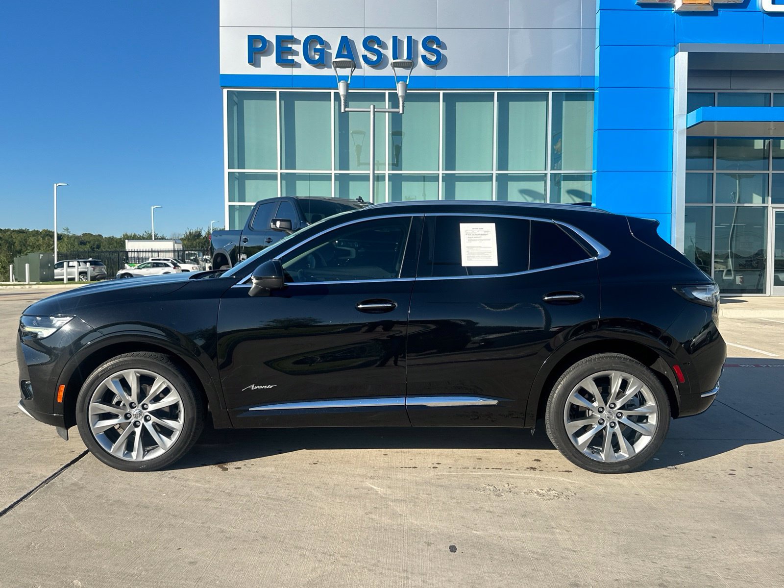 Used 2023 Buick Envision Avenir FWD image 2