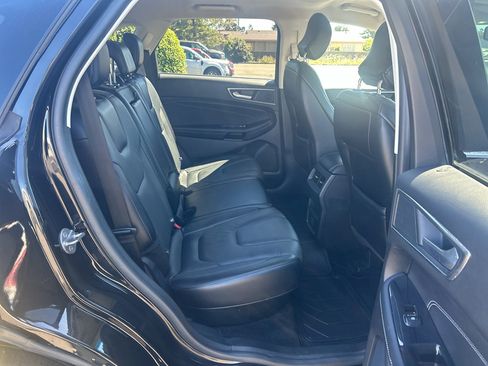 Certified 2018 Ford Edge Titanium w/ Ford Safe & Smart Package AWD/4WD image 29